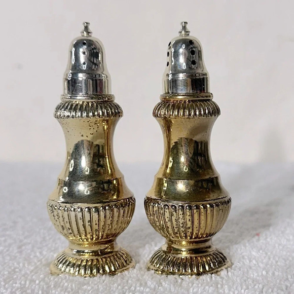 Vintage Silver Salt & Pepper Shakers - Picture 4 of 10